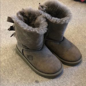 Gray uggs